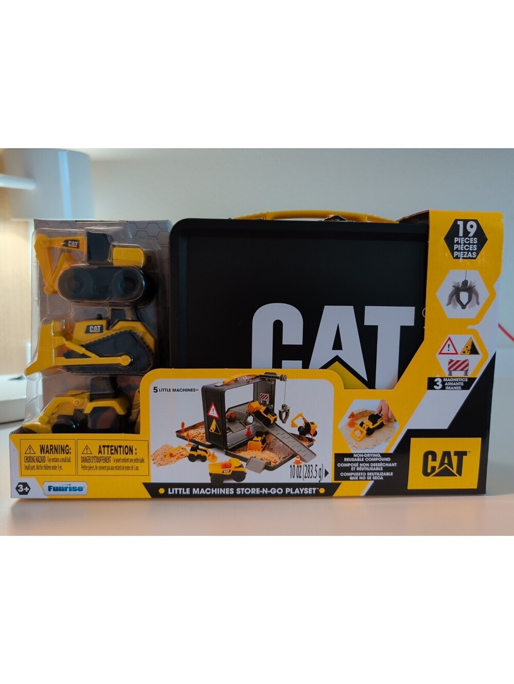 CAT Little Machines Store-N-Go Playset 19-Piece Construction Toy Tin Case